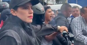 Sandra Cuevas denuncia que fue agredida en Iztapalapa: “¡Me están secuestrando!” | VIDEO