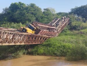 Se cae puente en una población rural de Guárico