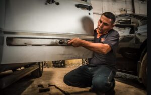Trabajos de latonería y pintura en Venezuela están por debajo del 70%, según Cámara de talleres mecánicos