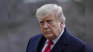 Trump tilda de "farsa" juicio civil en Nueva York que amenaza su imperio - AlbertoNews