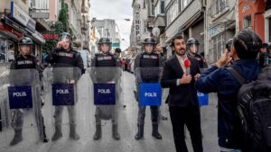 Turquía detiene al menos 145 personas tras el atentado contra el Ministerio del Interior