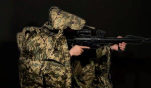 Ucrania presenta un material que hace a sus soldados invisibles para las cmaras trmicas