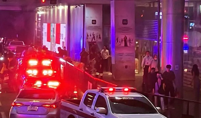 Un nio de 14 aos mata a tres personas en un centro comercial de lujo en Bangkok