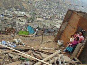 Un tercio de los latinoamericanos permanece en la pobreza