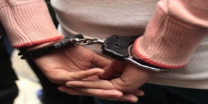 Un 'tiktoker' británico es condenado a 6 años de cárcel por tráfico de drogas en Perú - AlbertoNews