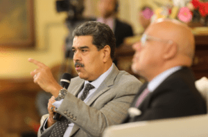 Una "conferencia nacional por la paz", la nueva telenovela convocada por Maduro