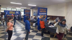 Uruguay Montevideo alta participación en elecciones primarias