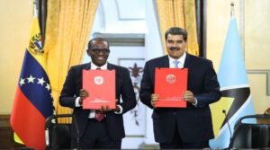 Venezuela y Santa Lucía firman acuerdos de cooperación bilateral