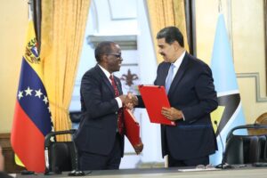 Venezuela y Santa Lucía firman tres convenios
