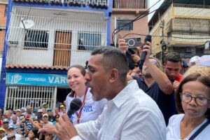 Vente Vargas respalda trabajo titánico de la Junta Regional de Primaria