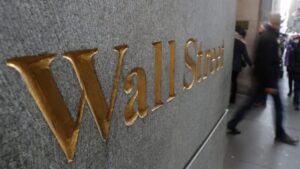 Wall Street cierra semana en rojo a medida que aumenta la preocupación por subida de tipos