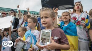 4,2 millones de ucranianos con protección temporal en la UE – DW – 10/11/2023
