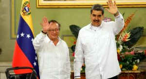 A Gustavo Petro le recuerdan que se oponía a explorar petróleo con Venezuela