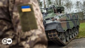 Alemania duplicará ayuda militar a Ucrania en 2024 – DW – 13/11/2023