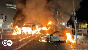 Ataques en Dublín provocan disturbios de "extrema derecha" – DW – 23/11/2023