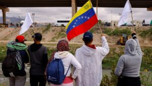 Autoridades de Colombia y Venezuela evalúan crisis migratoria