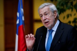 Canciller chileno admite su "decepción" por anulación de primarias opositoras en Venezuela