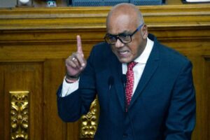 Chavismo amenaza con develar lo que habló en Barbados por incumplimiento de acuerdos