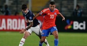 Chile y Paraguay no pudieron romper el cero en Santiago y extendieron su mal momento en Eliminatorias