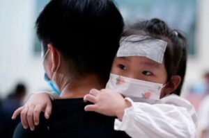 China notifica a OMS que brote de infecciones respiratorias es por "patógenos conocidos" - AlbertoNews