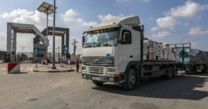Comenzaron a entrar los primeros camiones de ayuda humanitaria desde Egipto a Gaza