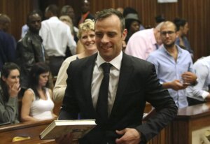 Conceden la libertad condicional a Oscar Pistorius tras pasar casi 11 aos en prisin por asesinar a su novia