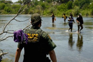 Detenciones de venezolanos en la frontera de EEUU con México disminuyeron 65% en octubre