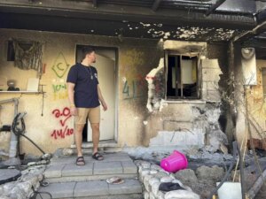 EL MUNDO en un kibutz atacado: "Los salvajes de Hamas mutilaron cadveres"