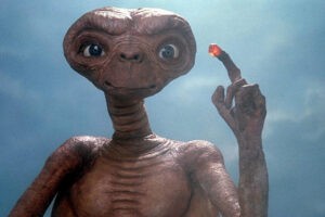 E.T. existe en la galaxia de Star Wars gracias a una promesa que George Lucas le hizo a Steven Spielberg