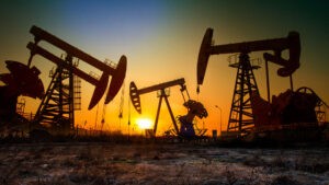 Ecoanalítica proyecta mayores ingresos petroleros sin sanciones