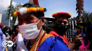 Ecuador reconoce territorio ancestral a indígenas amazónicos – DW – 29/11/2023