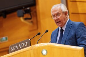 El PP rechaza ilegalizar a ERC y Junts como pedía Vox en el Senado