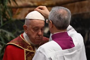 El Papa dice que "no est bien de salud" y evita leer un discurso al recibir a los rabinos europeos