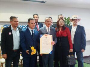 El gobernador del Zulia, Manuel Rosales, dejó inaugurado oficialmente el II Expocongreso Latinoamericano de Ganadería Tropical