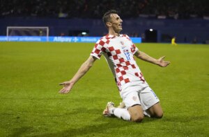 El talento de Modric y el martillo de Budimir impulsan a Croacia hacia la Eurocopa