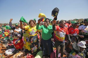 Elecciones de Zimbabue ampliaron la brecha de género en la política
