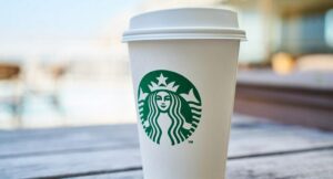 Empleados de Starbucks se van a huelga: piden aumentos de sueldo y otros beneficios