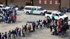 Estados Unidos deportó a más de 380.000 personas en los últimos siete meses, entre ellos a venezolanos