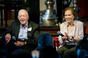 Exprimera dama estadounidense Rosalynn Carter recibe cuidados paliativos en su domicilio, donde también se encuentra Jimmy Carter