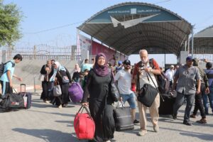 Exteriores confirma la evacuación de un español desde Gaza a través del paso de Rafá