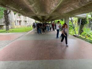 Falta de docentes retrasa hasta tres años la carrera de estudiantes en la UCV