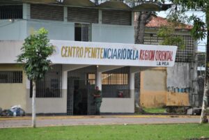 Familiares de presos en cárcel de La Pica denunciaron que no los dejan hablar con ellos