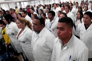 Federación Médica Venezolana rechazó que la UCV acepte a médicos integrales comunitarios para concursar en postgrados: “Tienen escasa preparación”