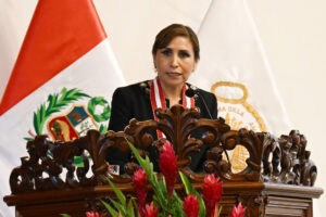 Fiscal general peruana no acude al Congreso y pide que reprogramen citación