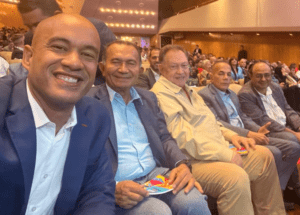 Gobernadores de oposición "pelaron el diente" en esta FOTO junto a Héctor Rodríguez