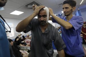 Human Rights Watch pide investigar como "crmenes de guerra" los ataques israeles en hospitales