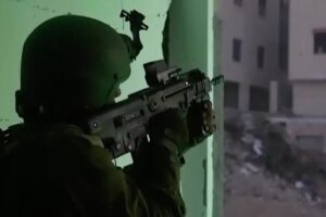Israel bombardea casa de alto líder de Hamás