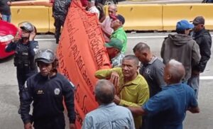 Jubilados de PDVSA protestaron por incumplimiento de acuerdos