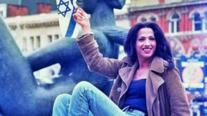 La artista israelí Dana Internacional considera que quien no condena a Hamás "está en contra de la comunidad LGTBI"