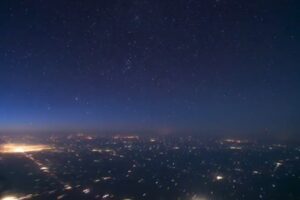 La impresionante imagen de una aurora boreal que captaron pilotos de un vuelo de Air Portugal (+Video)
